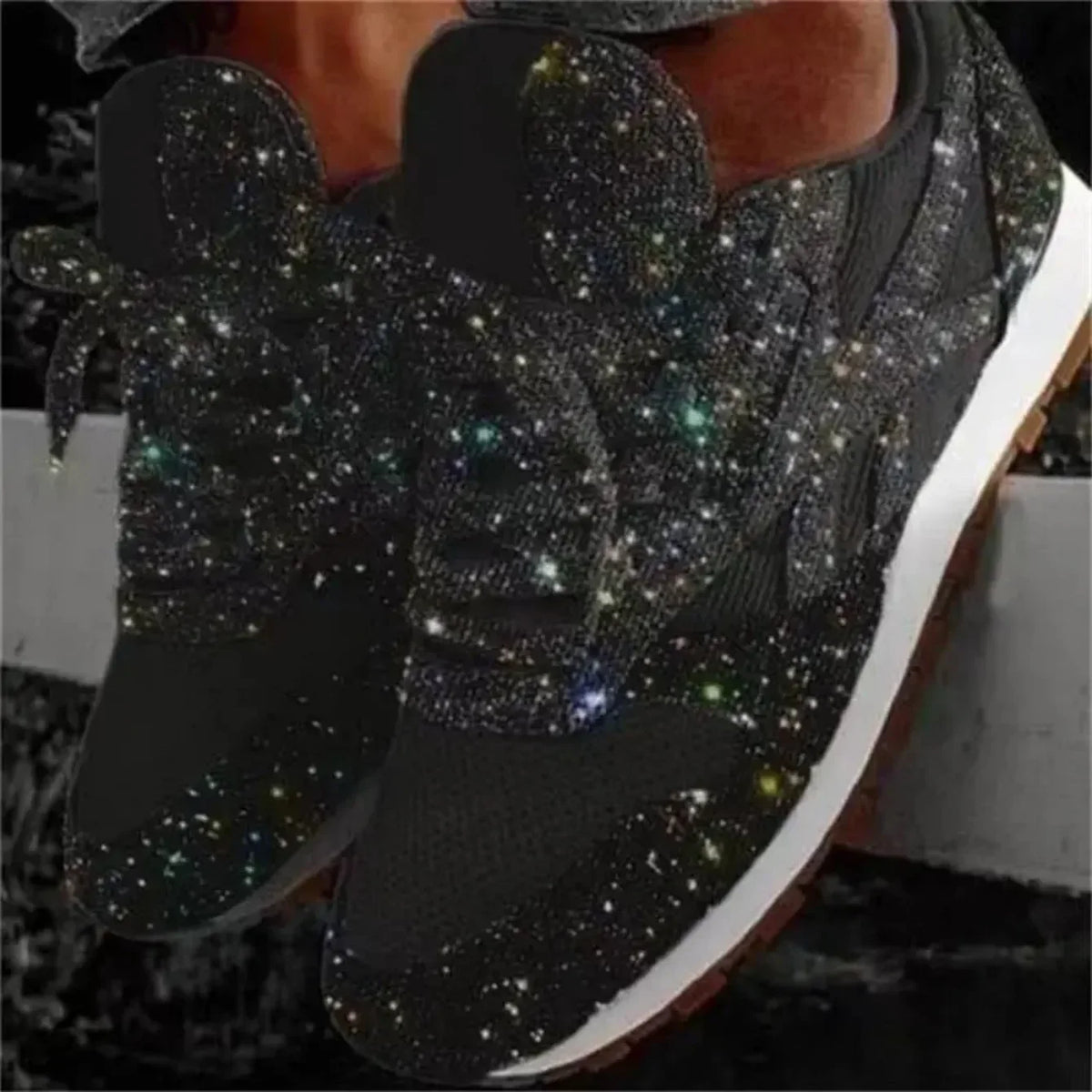 2025 nuove scarpe da ginnastica piatte da donna scarpe vulcanizzate Bling casual da donna scarpe da donna all'aperto con plateau in rete con lacci taglie forti