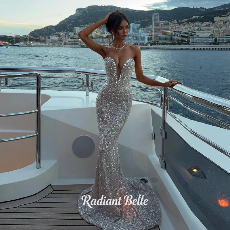 Abiti da sera a sirena personalizzati Radiant con paillettes e cristalli, scollo a cuore, plissettati, con lacci, stile arabo saudita, Vestidos De Fiesta