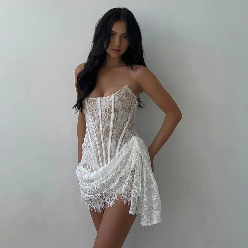 Abito sexy senza spalline in pizzo bianco per le donne Abiti eleganti da sera per feste Mini abiti estivi aderenti