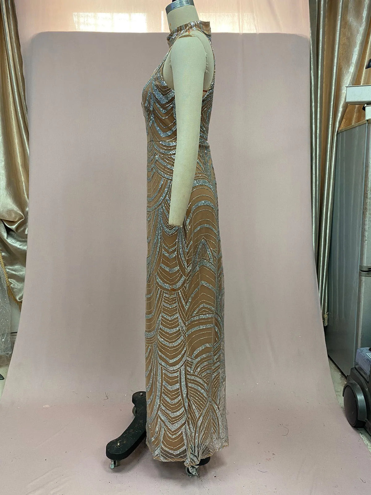 Abito da donna sexy con perline, scollo all'americana, gonna lunga trasparente, elegante stile da lavoro, in fibra di poliestere - Collezione Primavera 2025