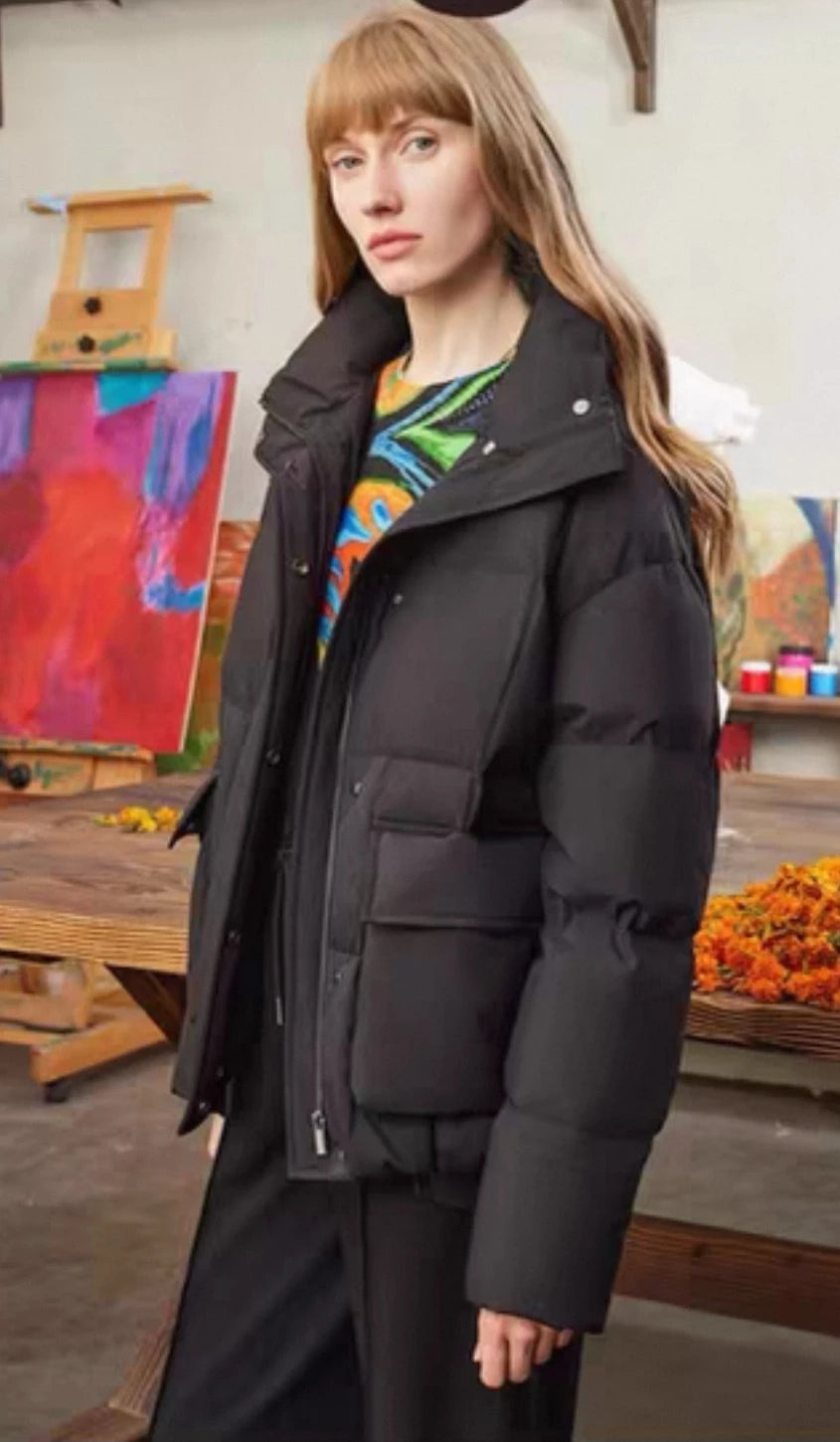 Una nuova giacca di jeans ampia e casual spagnola ricamata e color block dalla ordine di esportazione originale