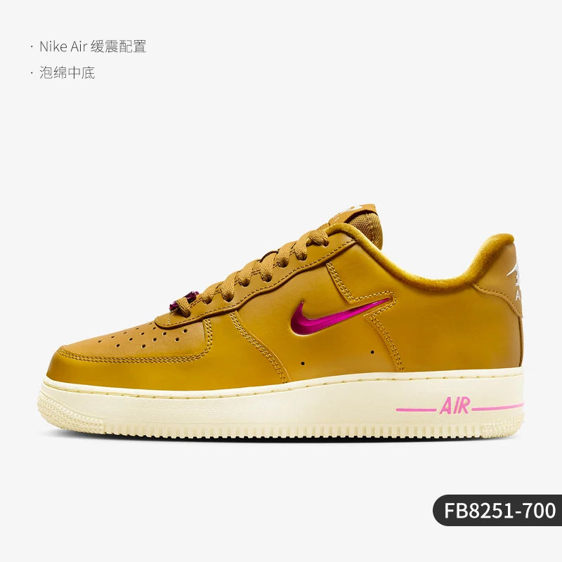 Scarpe casual basse da donna Nike Air Force 1 '07 SE originali FB8251-700