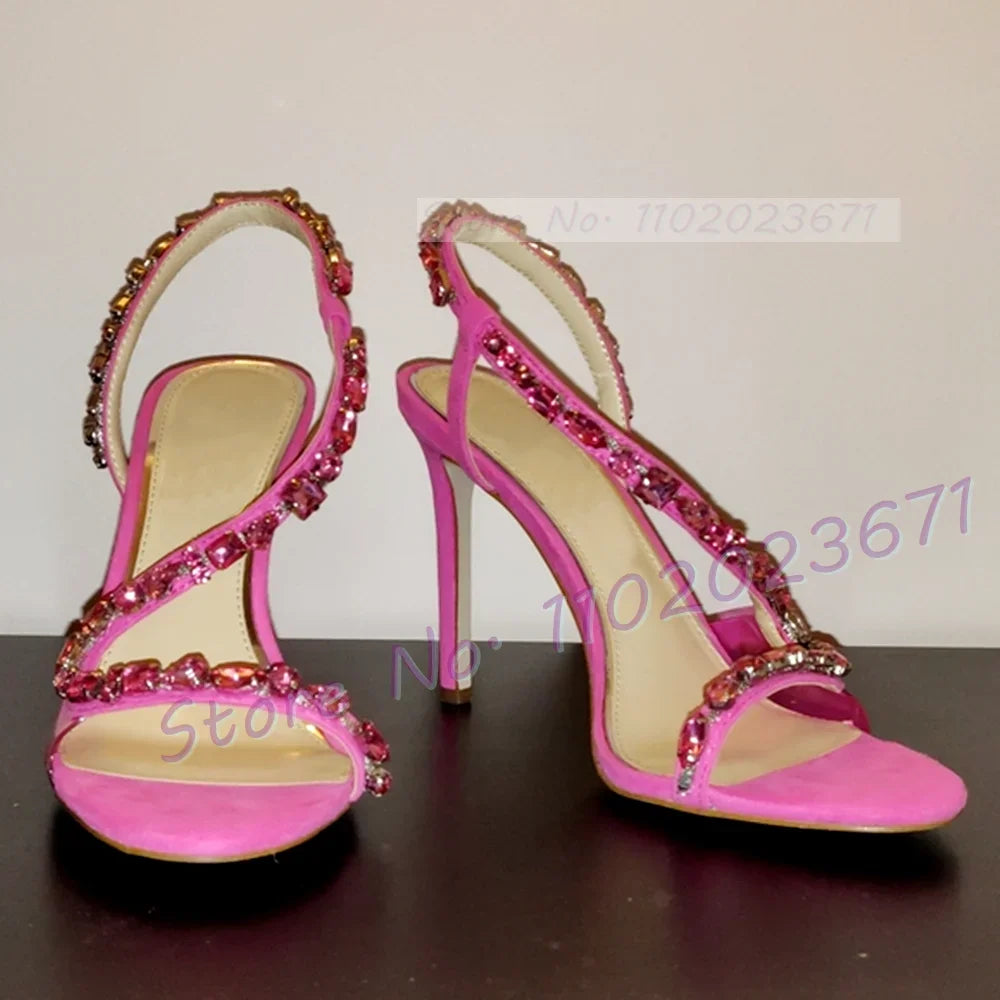 Sandali con cinturino incrociato in cristallo rosso Sandali da donna con motivo serpente Slingback Tacchi alti Scarpe dorate Sandali eleganti scintillanti da festa casual da donna