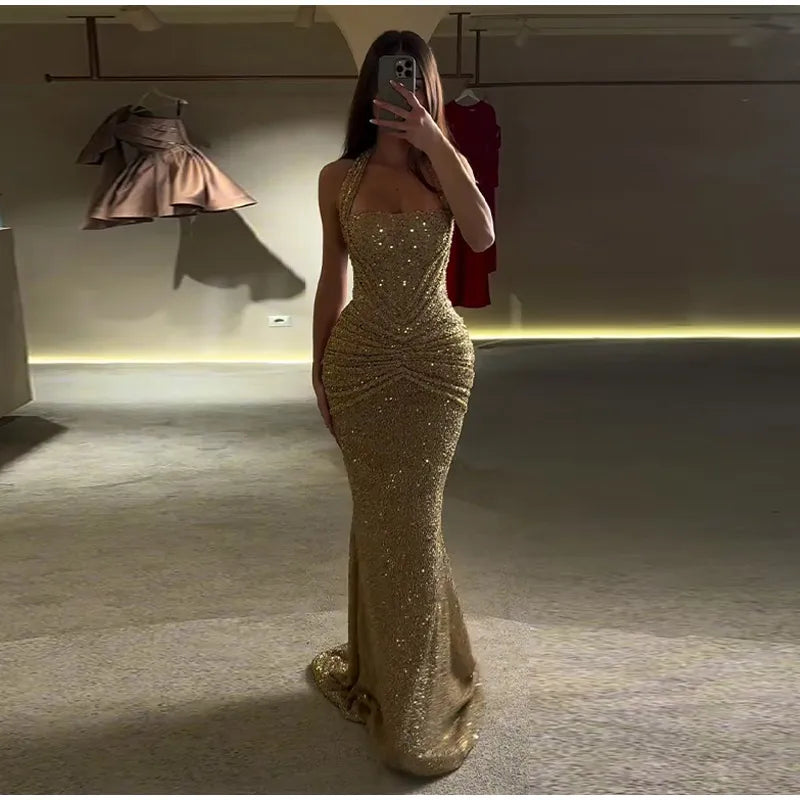 Abito da Sera a Sirena con Paillettes, Dorato, Aderente, Scintillante, con Vita Arricciata, Elegante e Chic per Feste Femminili 2026