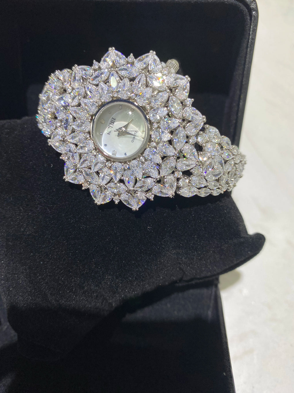 016010 Orologio di lusso da donna Bracciale per orologio in cristallo di zircone AAA per movimento di gioielli per feste di nozze Accessori per orologi impermeabili