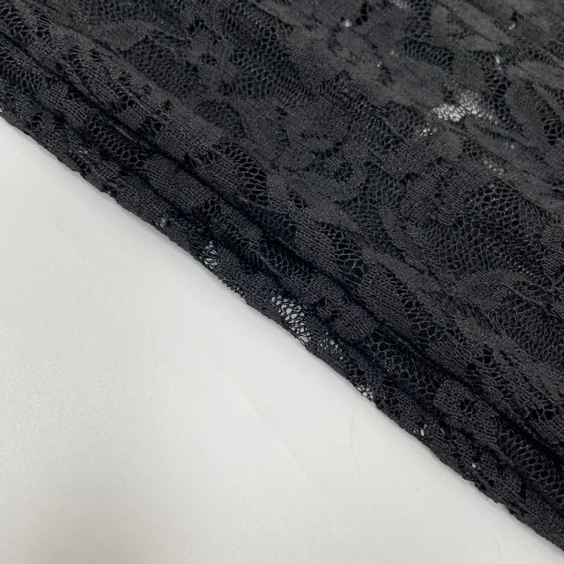 Abito lungo elegante da sera per damigella d'onore, sexy e alla moda, con scollo asimmetrico a spalla scoperta, in rete e con dettaglio avvolgente sui glutei.