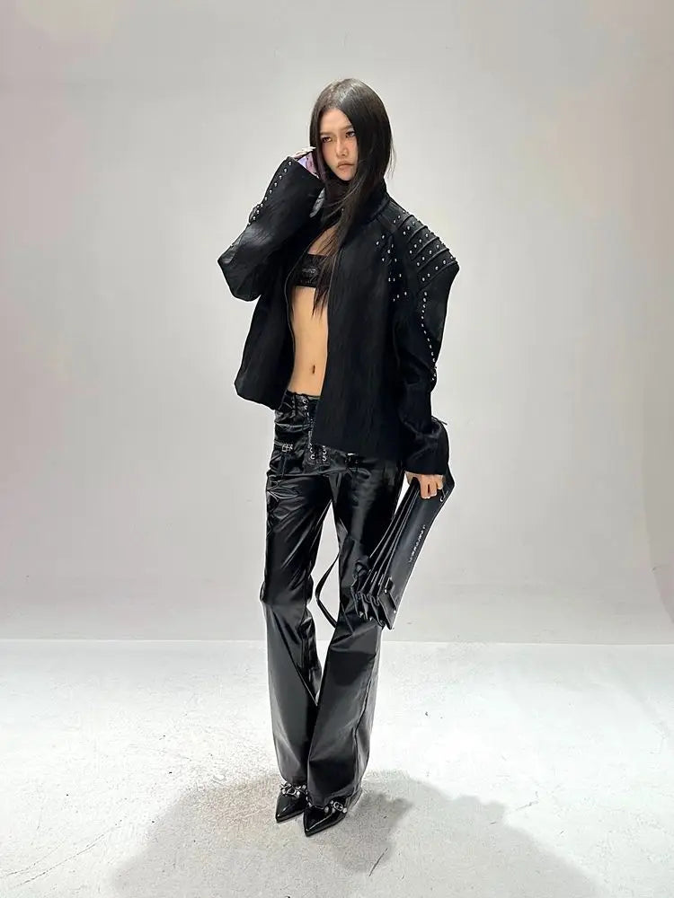 Giacca imbottita con spalle europee Spice Girls da donna Guochao Industria pesante Rivetto in metallo Colletto rialzato Abbigliamento da moto da uomo