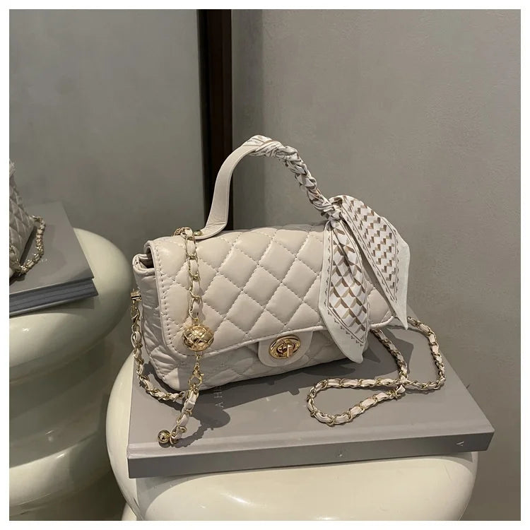 Borsa a tracolla estiva da donna, piccola e quadrata, stile elegante, nuova collezione 2026, di alta gamma, con catena e motivo a griglia