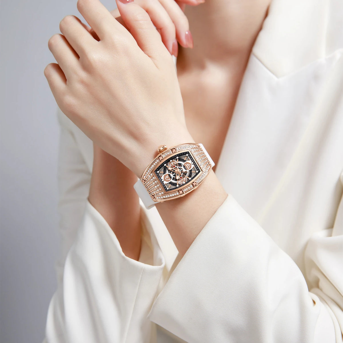 Orologio al Quarzo di Lusso alla Moda con Cinturino in Silicone, Impermeabile, con Diamanti, Adatto come Regalo Quotidiano per Amiche