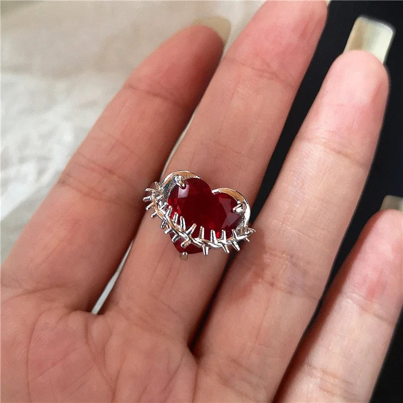 Anillos ajustables estéticos de corazón de cristal rojo irregular de apertura nueva para mujer, anillo gótico de araña animal, joyería creativa