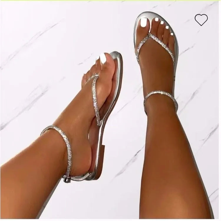 Estate nuove donne grande punta di bloccaggio strass colorato fondo piatto fibbia cinturino moda Outwear sandali da spiaggia/pantofole