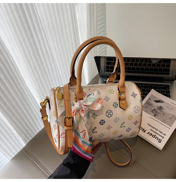 Borsa a Spalla Stile Boston 2026 Nuova Collezione Donna, Stampa Sensuale, Versatile, Borsa a Tracolla Singola a Cuscino, Design in Piccole Serie, Borsa a Mano