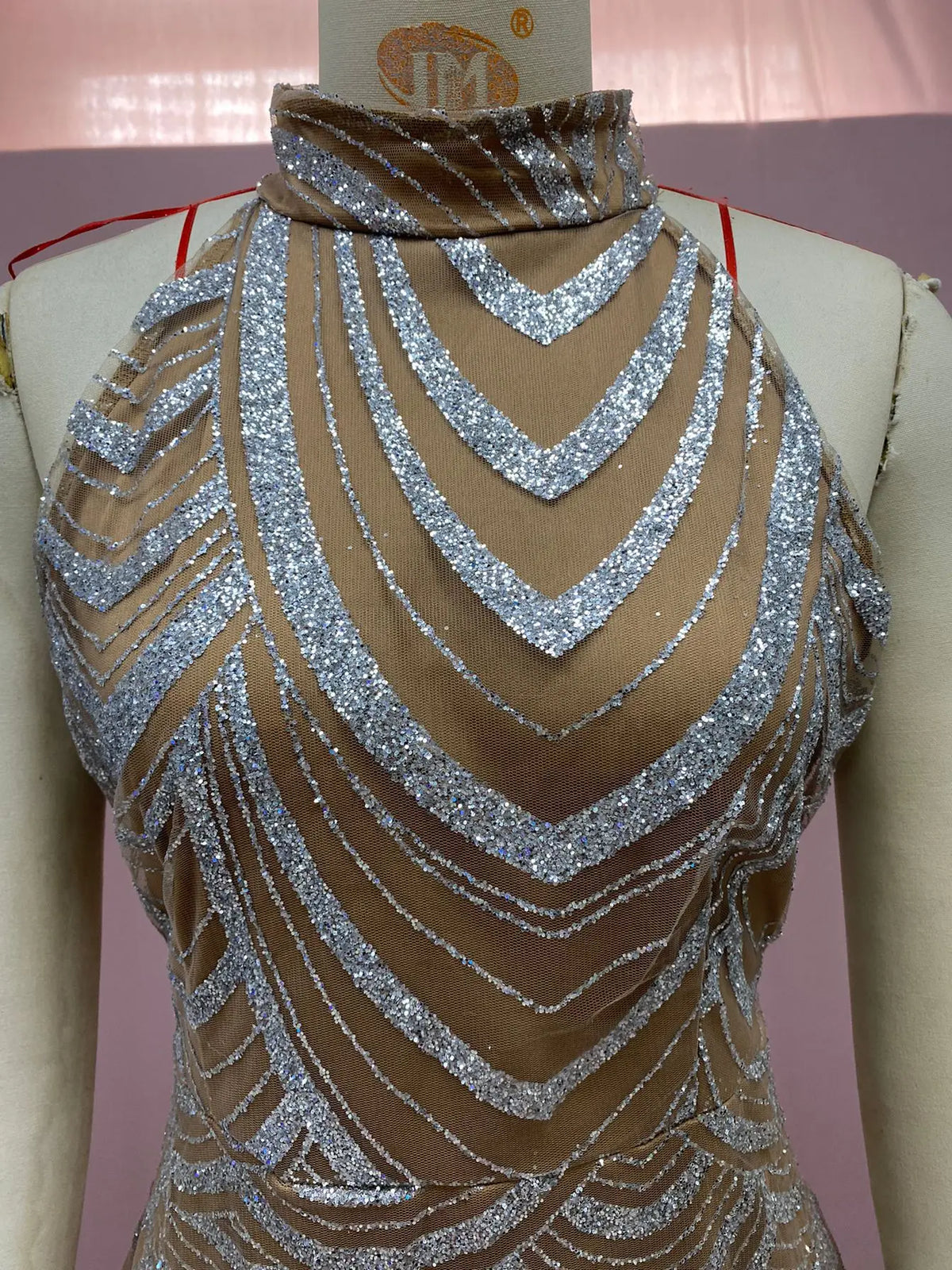 Abito da donna sexy con perline, scollo all'americana, gonna lunga trasparente, elegante stile da lavoro, in fibra di poliestere - Collezione Primavera 2025