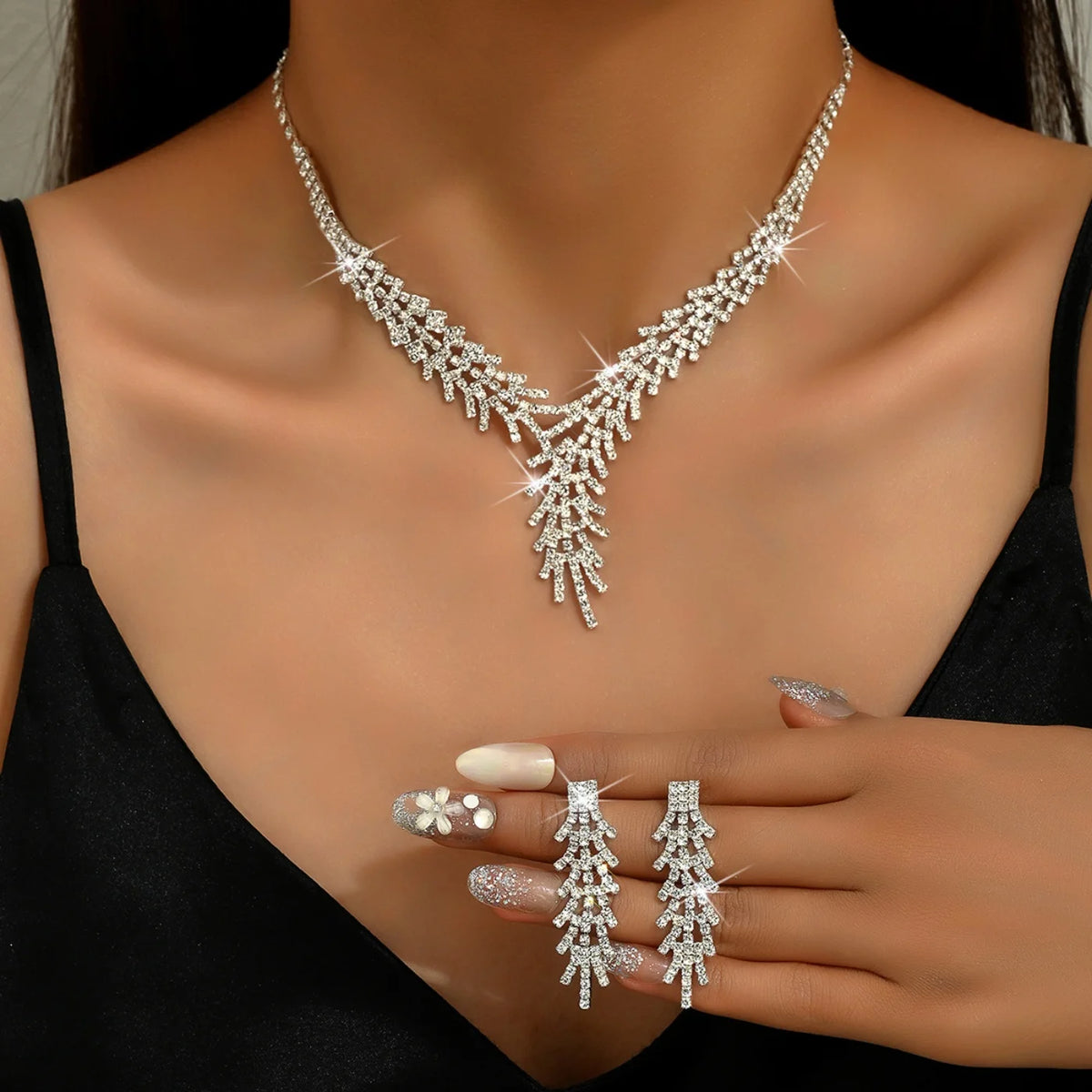1 set di collane a catena con artigli intarsiati in rame alla moda, orecchini, set di gioielli, necessità quotidiane per feste di banchetti nuziali da donna
