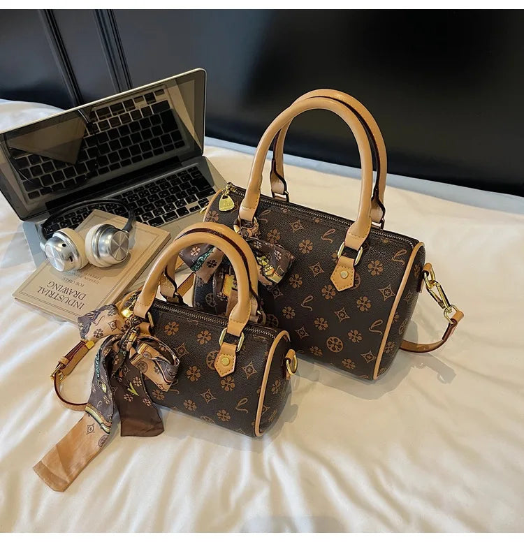 Borsa a Spalla Stile Boston 2026 Nuova Collezione Donna, Stampa Sensuale, Versatile, Borsa a Tracolla Singola a Cuscino, Design in Piccole Serie, Borsa a Mano