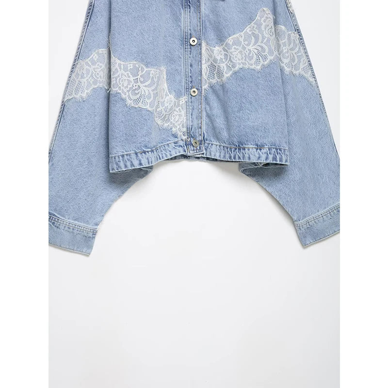 YENKYE Nuova Giacca in Denim Corta da Donna 2026 Blu Chiaro con Inserti in Pizzo, Bottoni Frontali, Maniche Lunghe, Vestibilità Ampia, Stile Streetwear