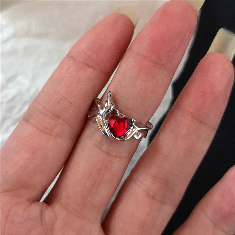 Anillos ajustables estéticos de corazón de cristal rojo irregular de apertura nueva para mujer, anillo gótico de araña animal, joyería creativa