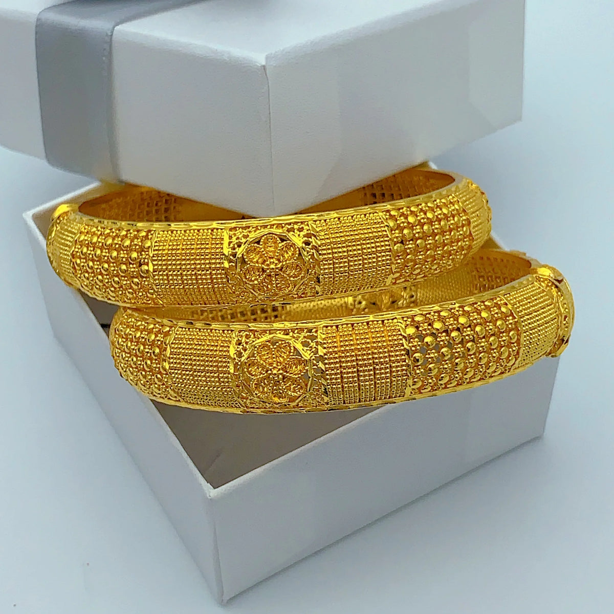 Bracciali e braccialetti placcati in oro di Dubai per donne, gioielli indiani, africani, arabi, etiopi, con ciondoli, per matrimoni e feste.