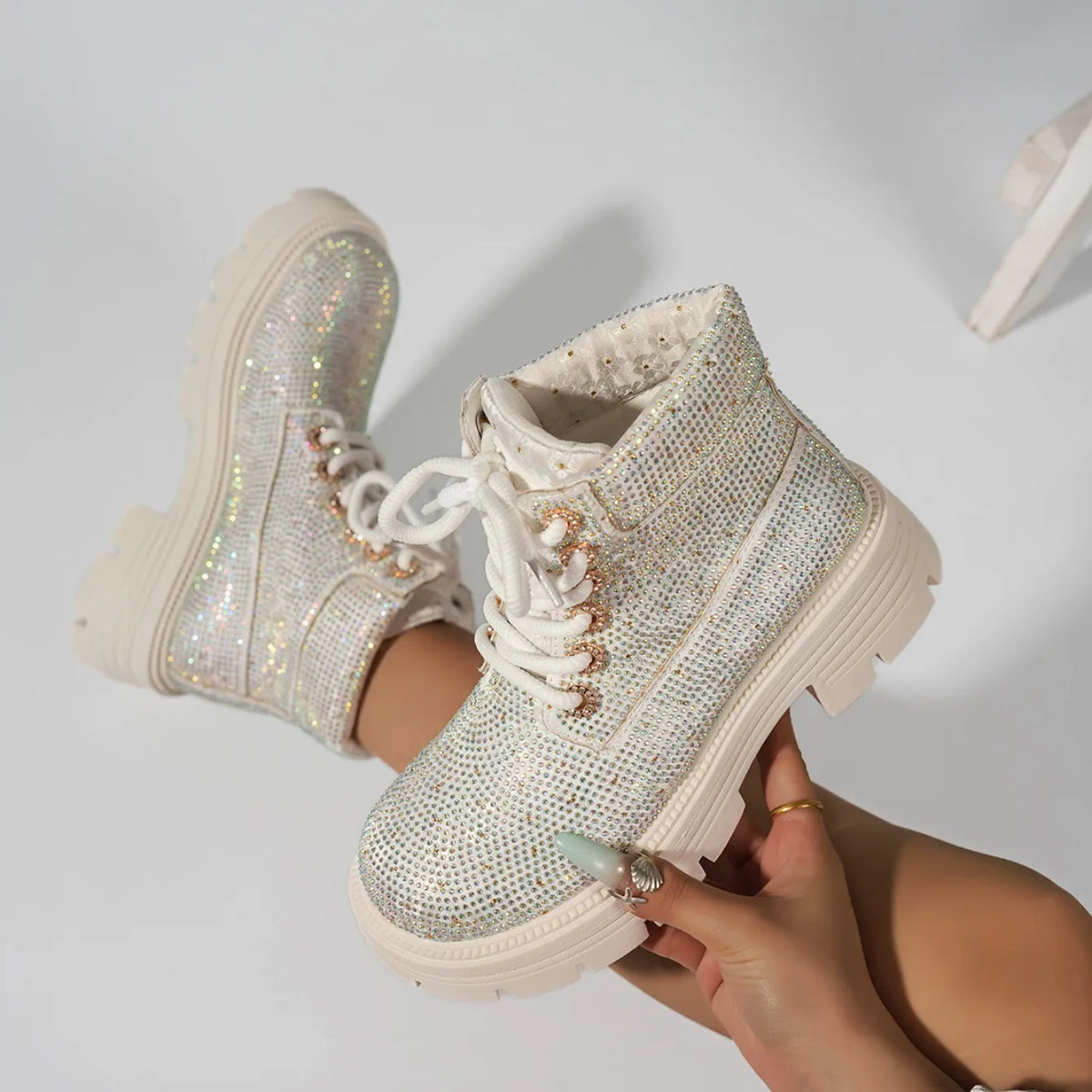Stivaletti da Donna 2026 di Lusso con Strass e Lacci, Nuovi, Punta Tonda, Suola Spessa, Comodi, Stile Semplice, Scarpe Casual da Donna