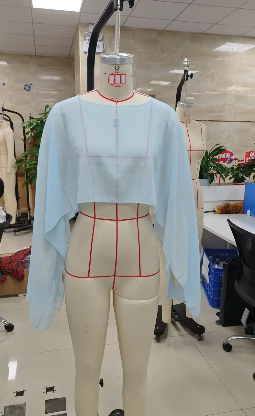 Combhasaki Poncho da Donna in Chiffon, Coprispalle Trasparente in Rete, Mantella con Maniche a Pipistrello e Orlo Irregolare, Blusa Y2K, Copricostume per Matrimoni e Feste
