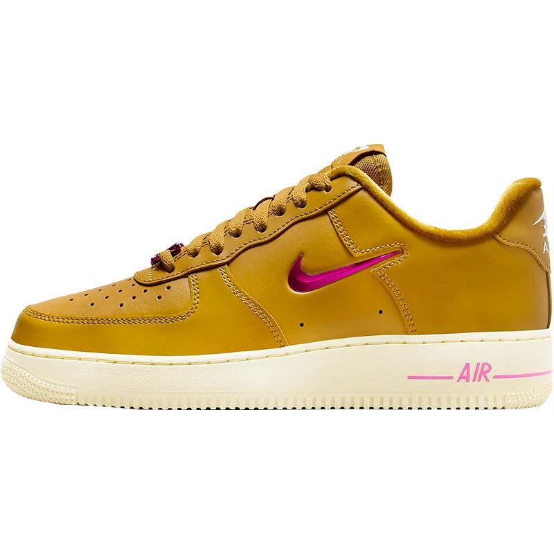 Scarpe casual basse da donna Nike Air Force 1 '07 SE originali FB8251-700