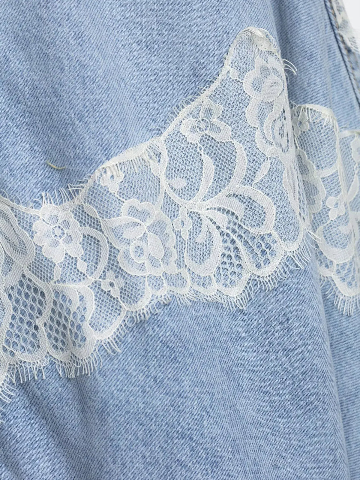 YENKYE Nuova Giacca in Denim Corta da Donna 2026 Blu Chiaro con Inserti in Pizzo, Bottoni Frontali, Maniche Lunghe, Vestibilità Ampia, Stile Streetwear