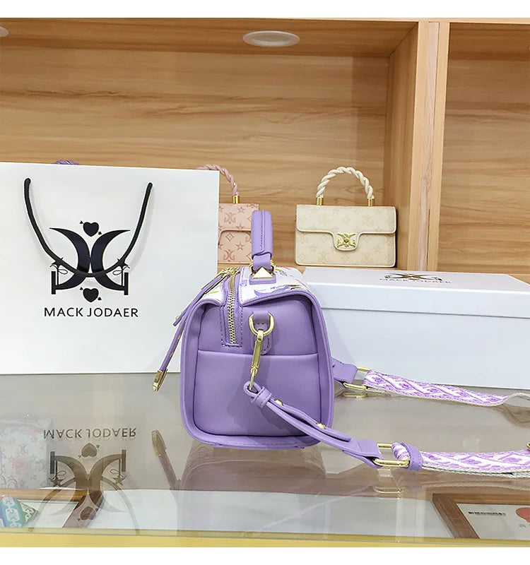 Borsa Boston Chic Urbana alla Moda per Donna, Nuovo Stile 2025, Borsa a Tracolla con Motivi Floreali in Rilievo, Fodera in Poliestere