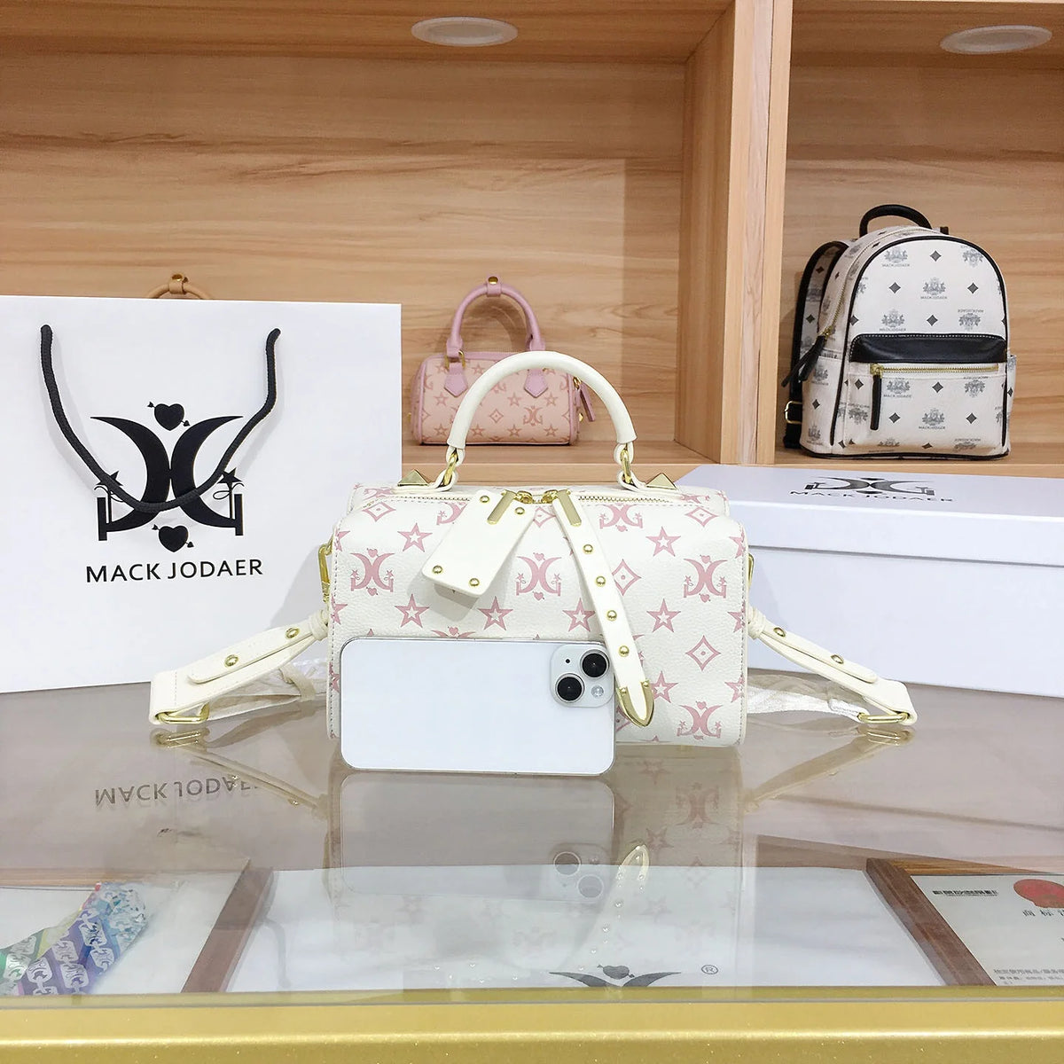 Borsa Boston Chic Urbana alla Moda per Donna, Nuovo Stile 2025, Borsa a Tracolla con Motivi Floreali in Rilievo, Fodera in Poliestere
