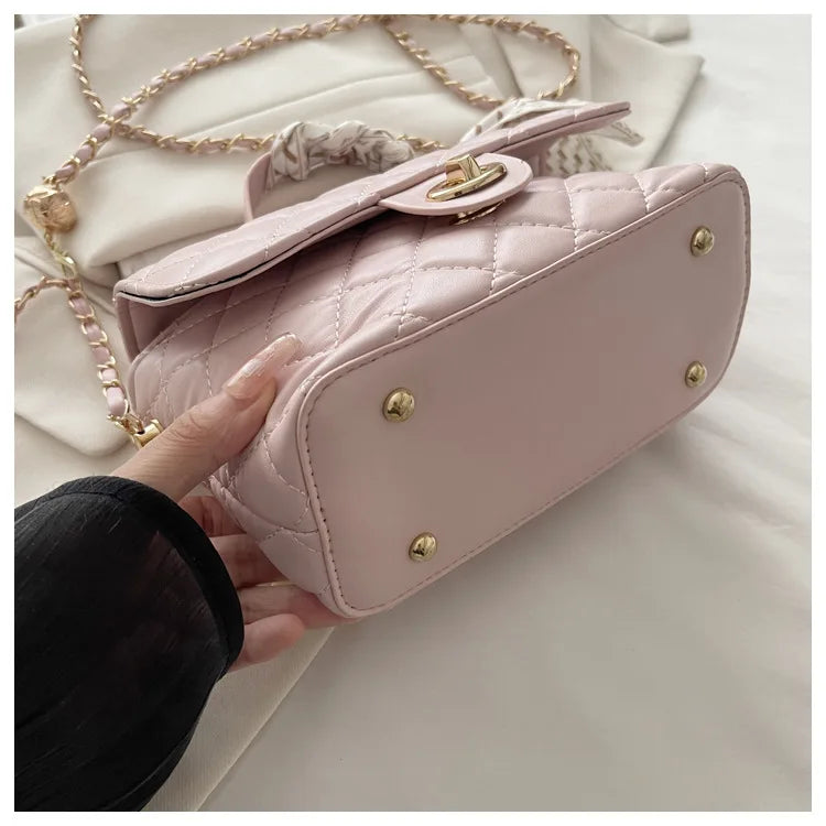 Borsa a tracolla estiva da donna, piccola e quadrata, stile elegante, nuova collezione 2026, di alta gamma, con catena e motivo a griglia